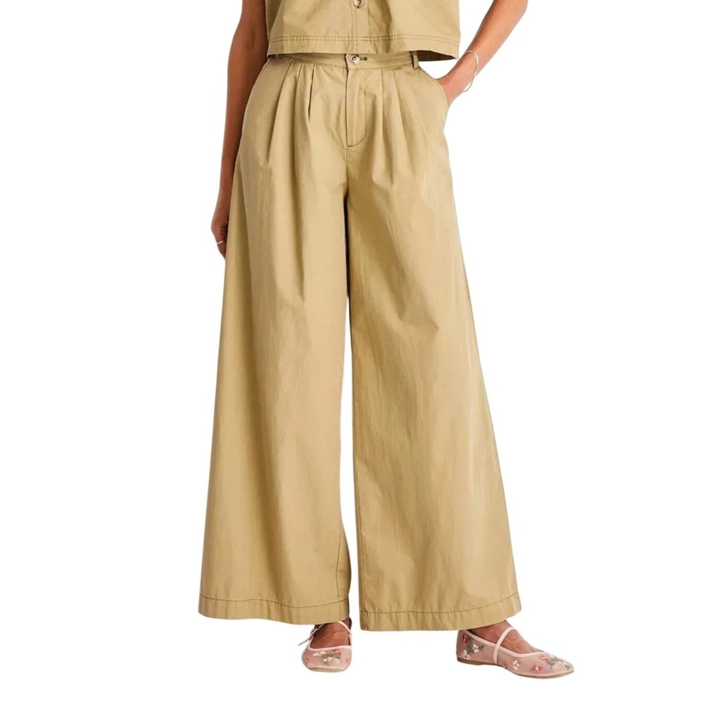 Future Collective Women's Beige High Rise‎ Wide Leg Pleated Pants Size XS